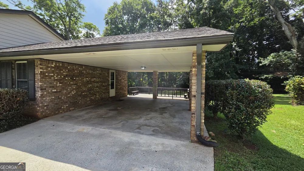 715 Barnesdale DR Jonesboro, GA 30236