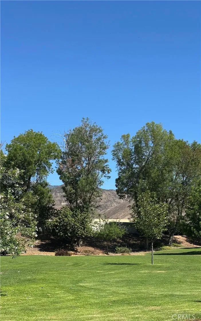 2173 Aspenwood Court San Bernardino, CA 92404
