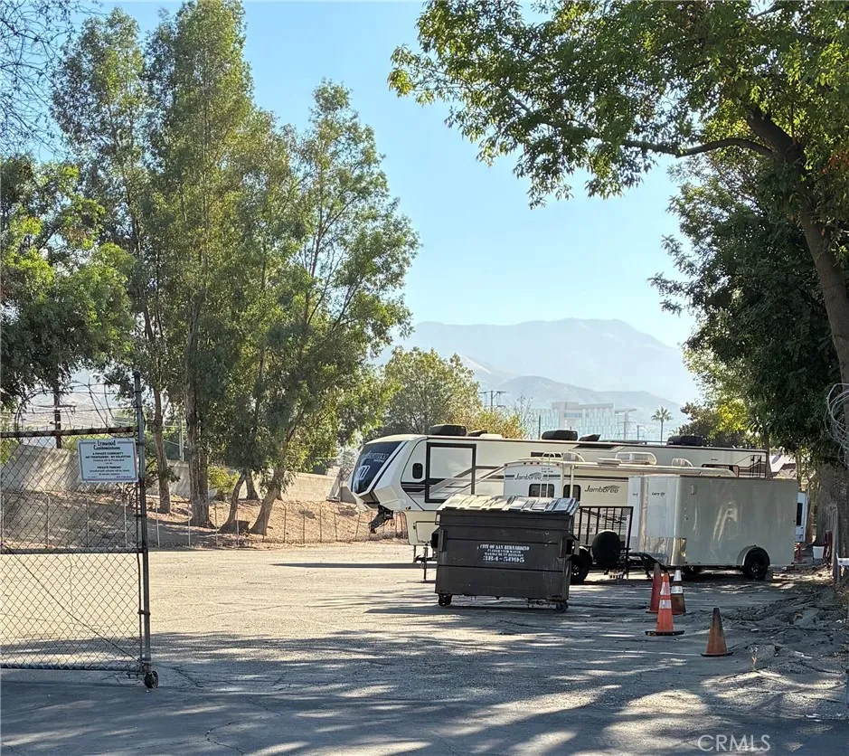 2173 Aspenwood Court San Bernardino, CA 92404