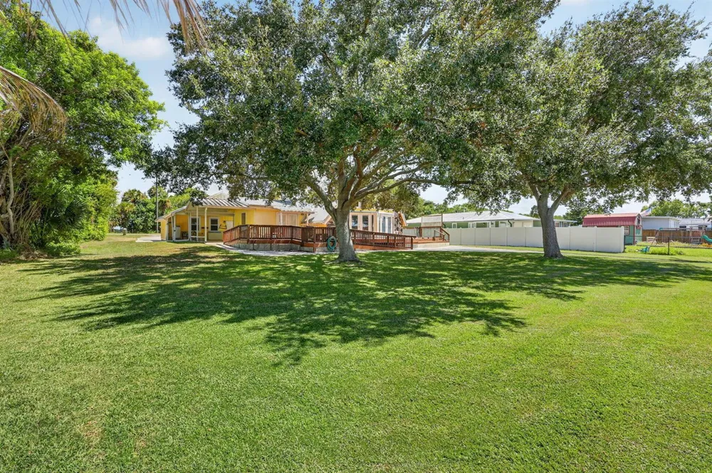 6532 US-441 Okeechobee, FL 34974