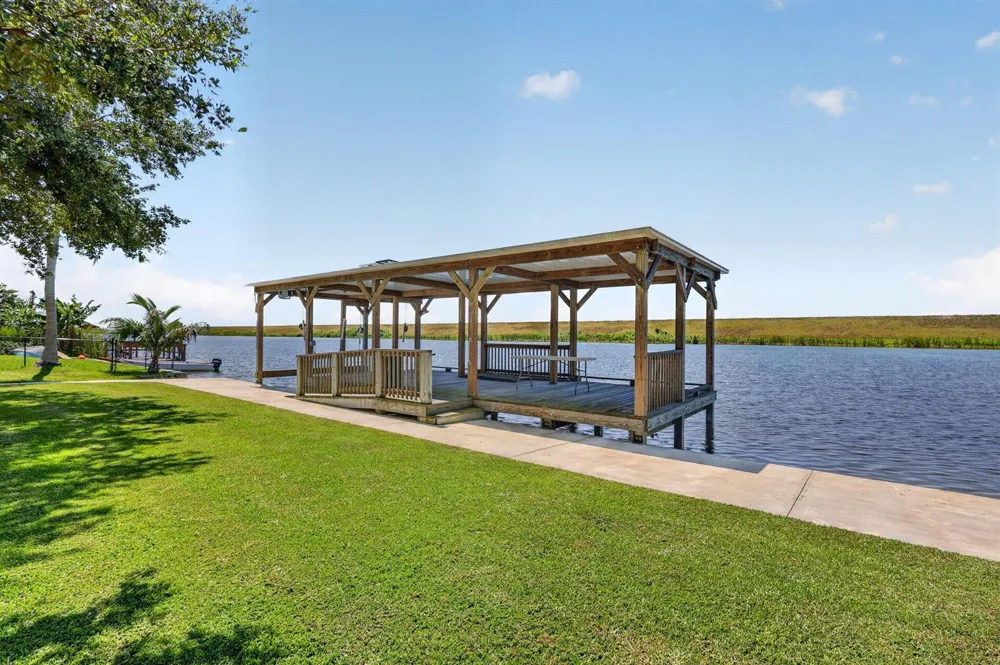 6532 US-441 Okeechobee, FL 34974