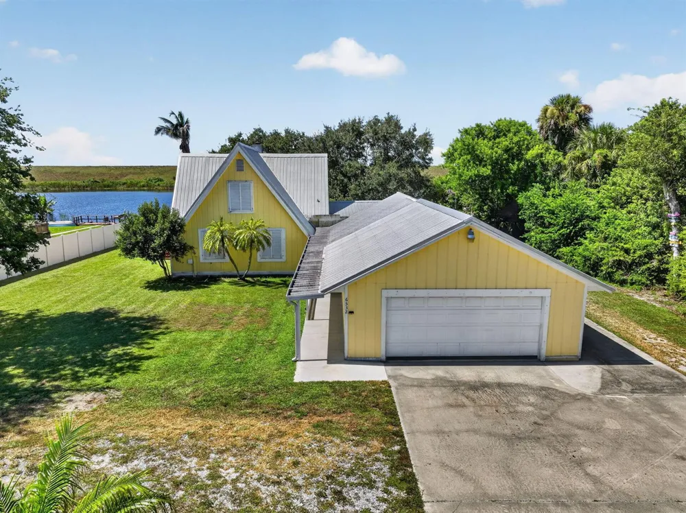 6532 US-441 Okeechobee, FL 34974