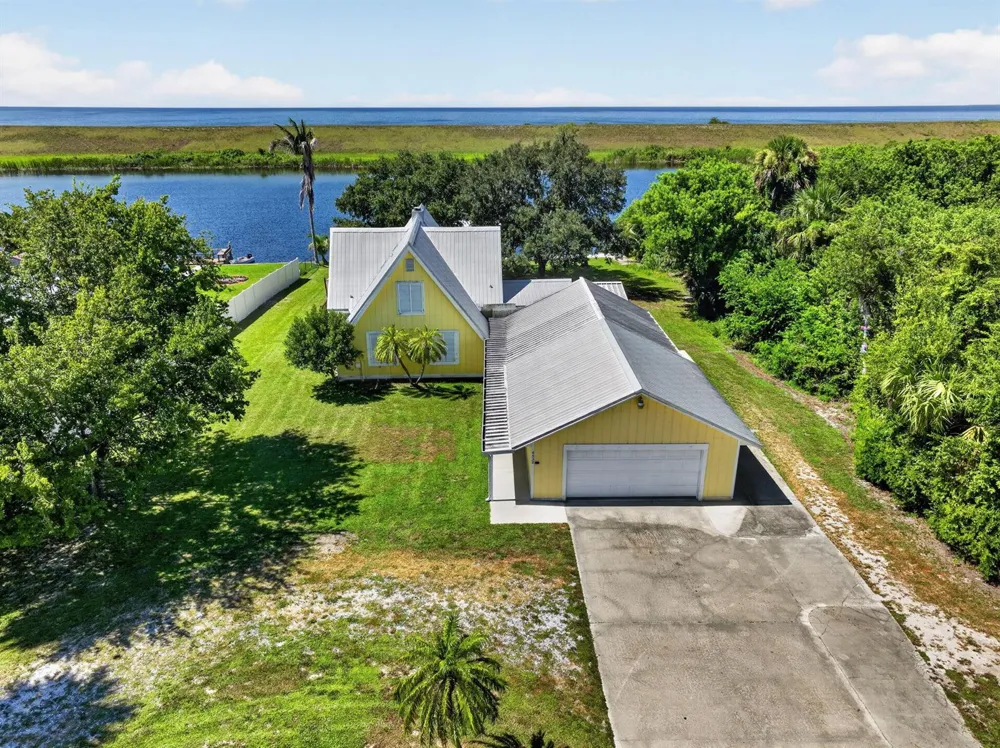 6532 US-441 Okeechobee, FL 34974