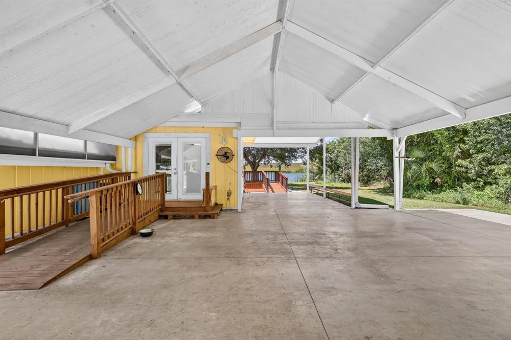6532 US-441 Okeechobee, FL 34974