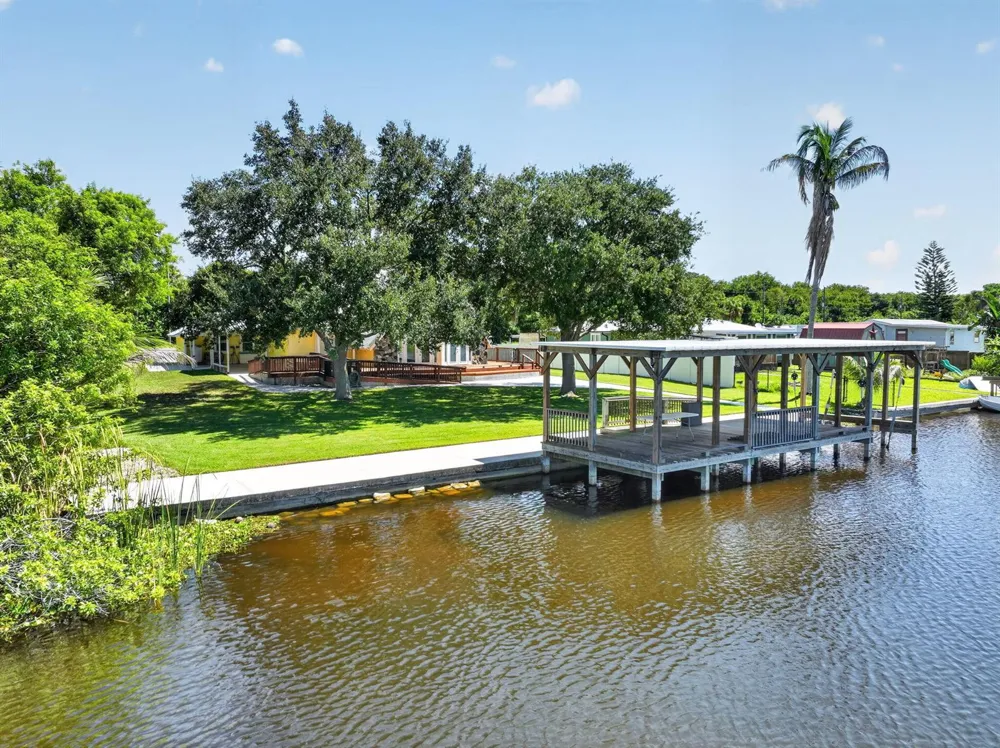 6532 US-441 Okeechobee, FL 34974