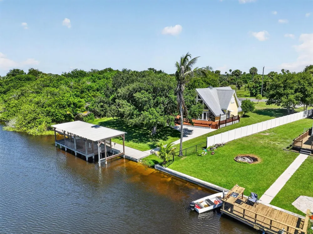 6532 US-441 Okeechobee, FL 34974