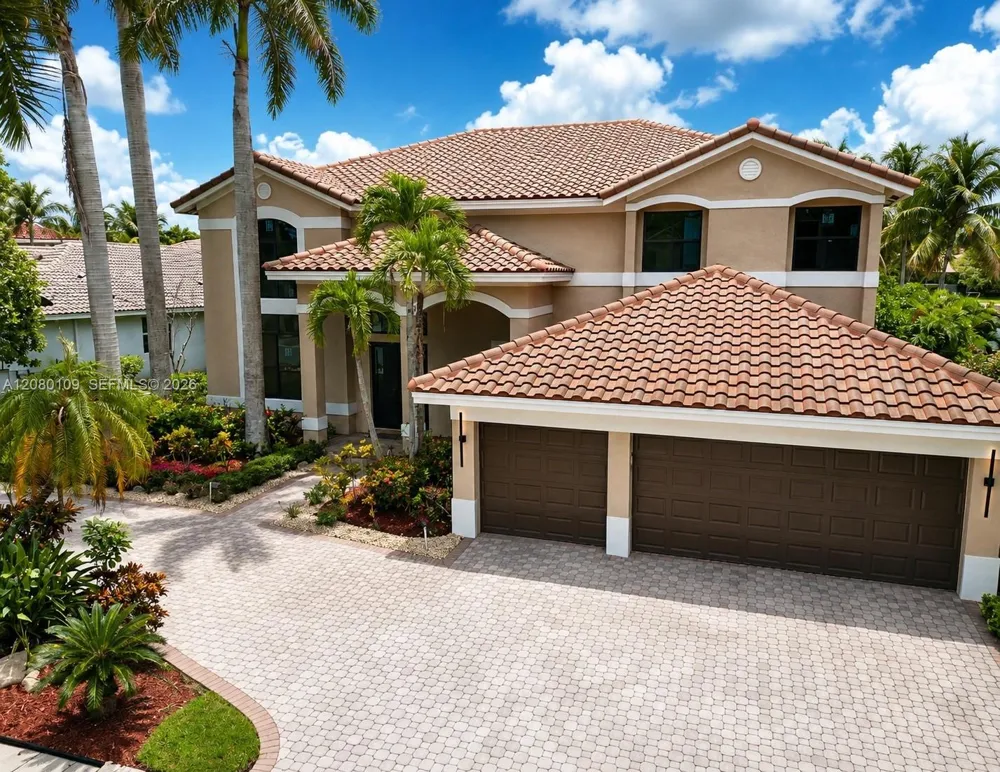 1672 Victoria Pointe Cir Weston, FL 33327
