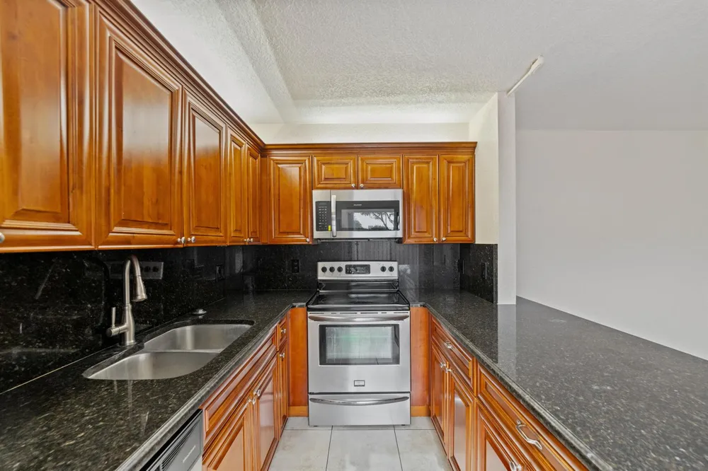 385 LAKE ARBOR DRIVE Palm Springs, FL 33461