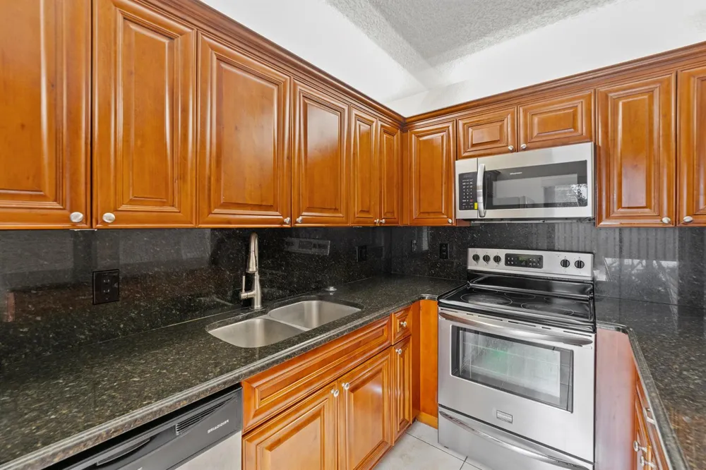 385 LAKE ARBOR DRIVE Palm Springs, FL 33461