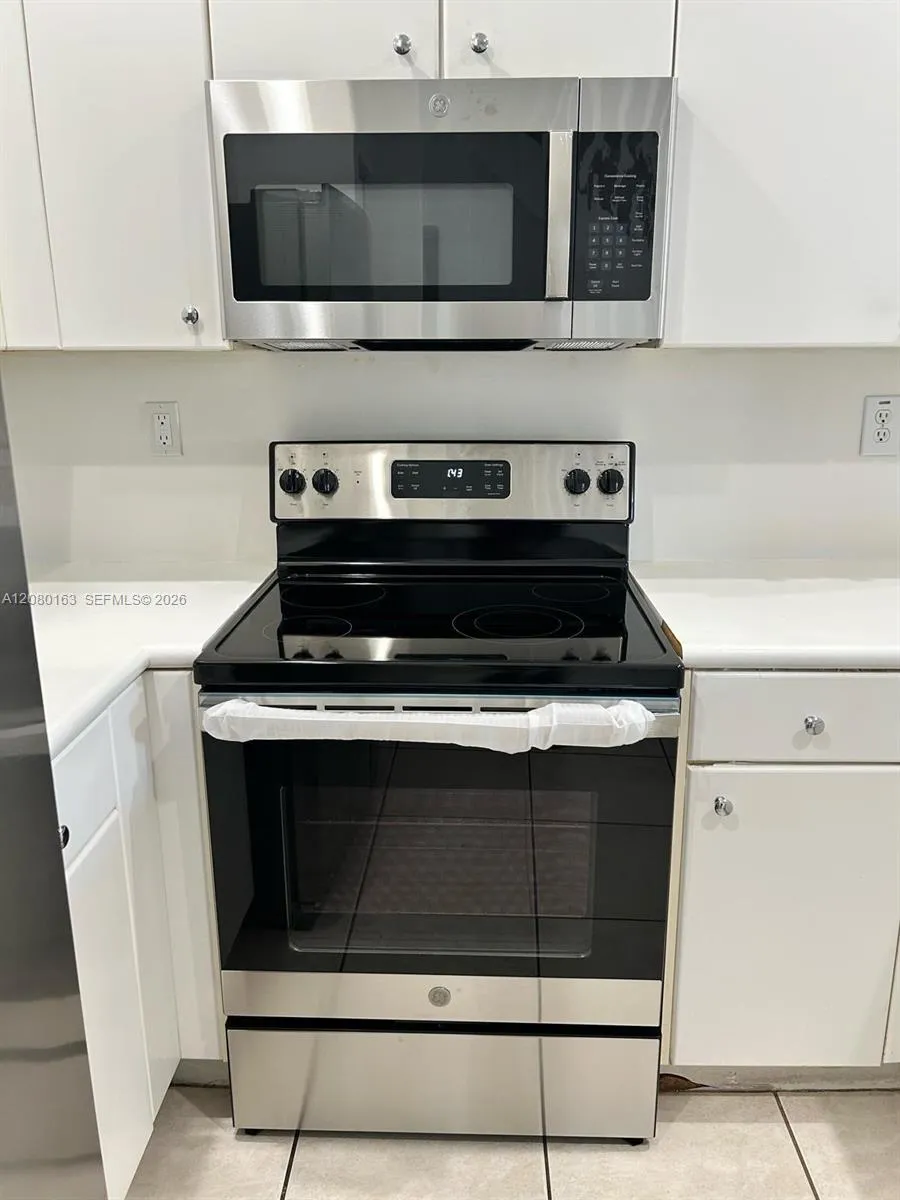 5737 NW 114th Path #111 Doral, FL 33178