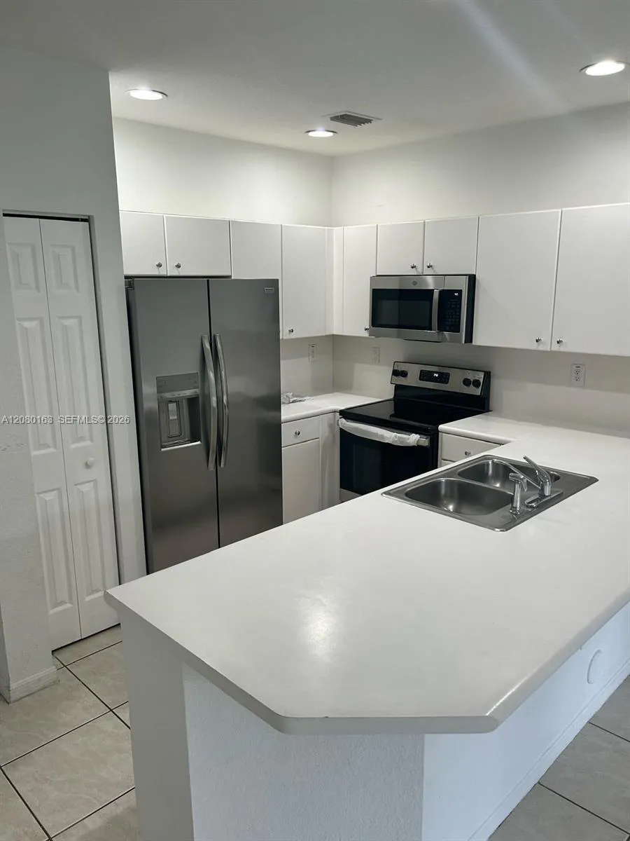 5737 NW 114th Path #111 Doral, FL 33178