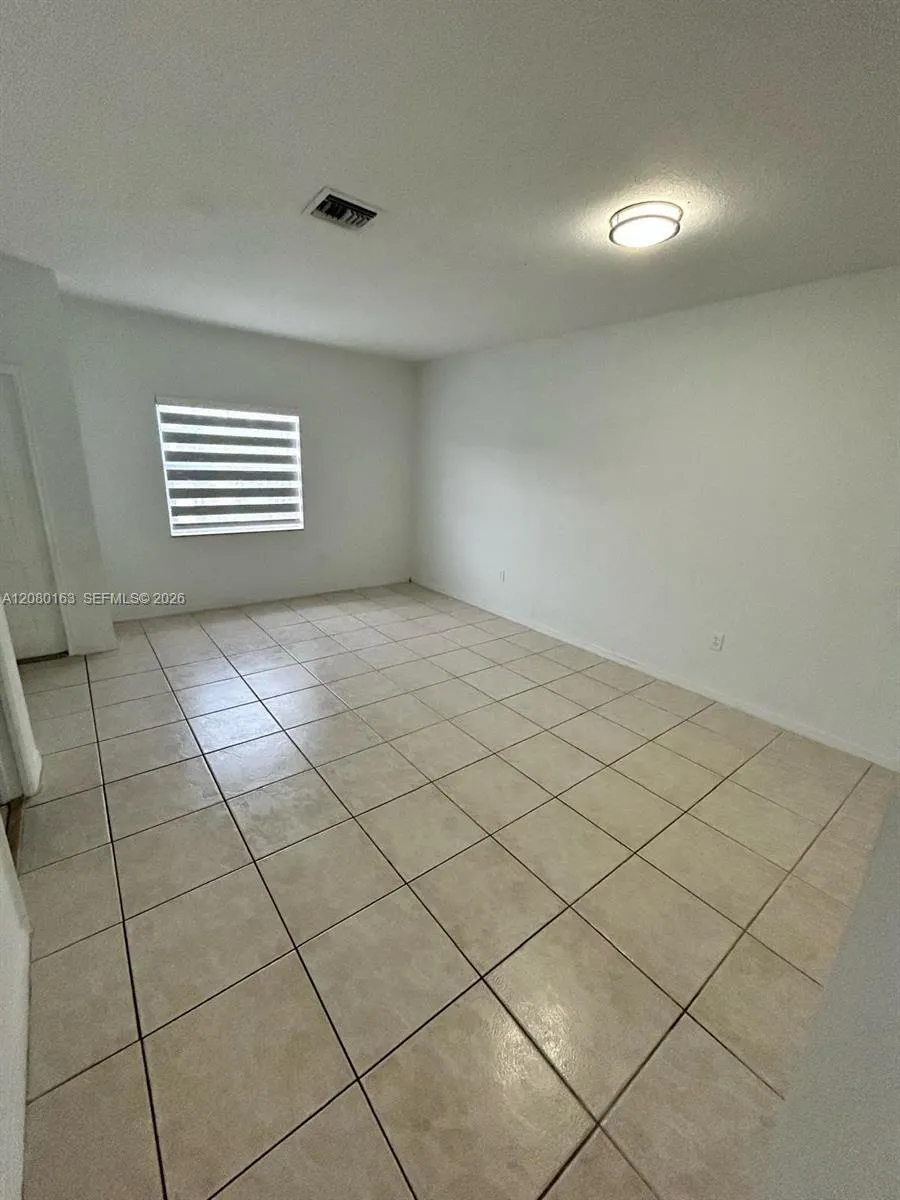5737 NW 114th Path #111 Doral, FL 33178