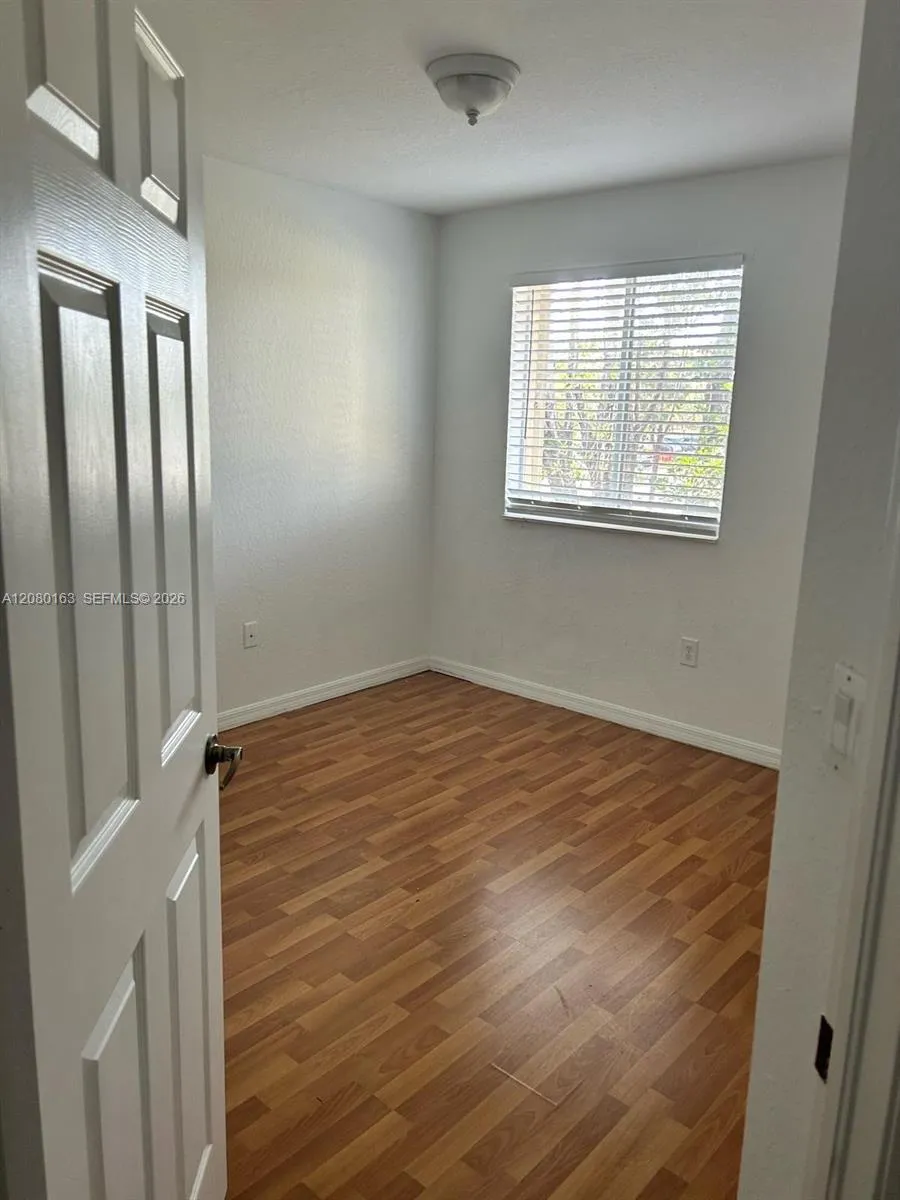 5737 NW 114th Path #111 Doral, FL 33178