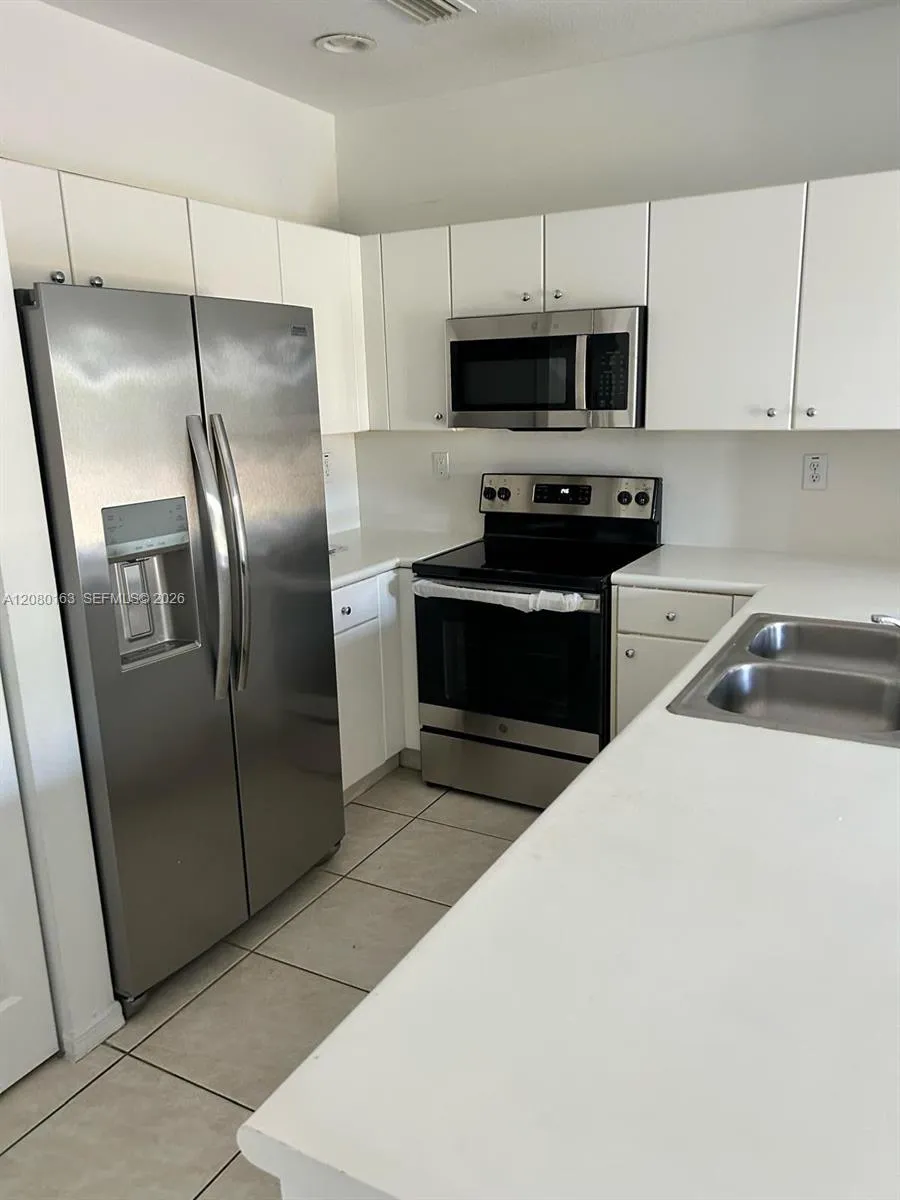 5737 NW 114th Path #111 Doral, FL 33178
