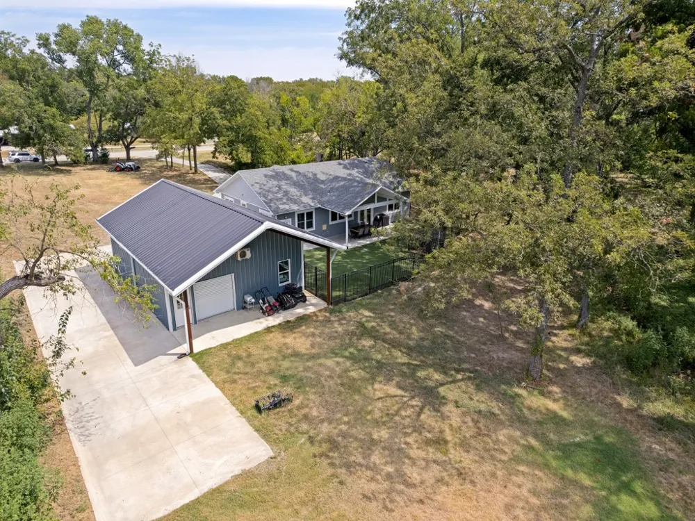 2530 Flora Lane Denison, TX 75020