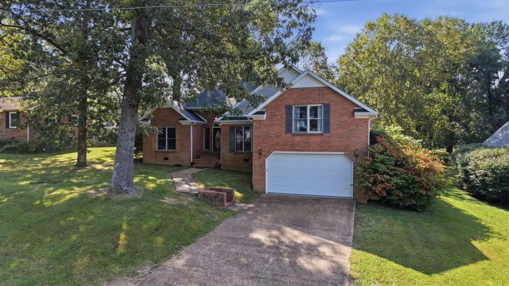 180 Mortons Lake Rd Manchester, TN 37355