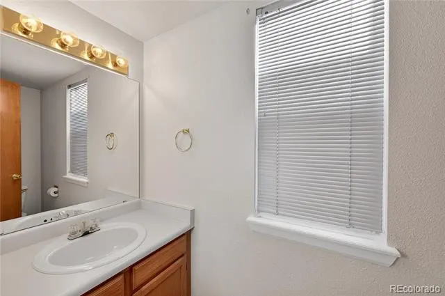 4916 S Eagle Circle Aurora, CO 80015
