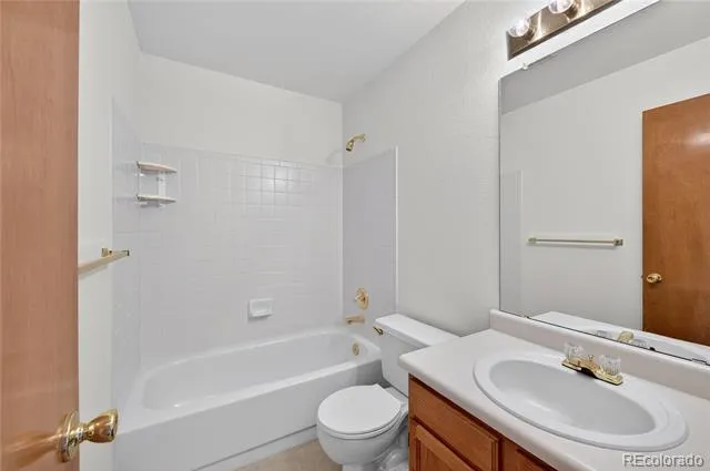 4916 S Eagle Circle Aurora, CO 80015