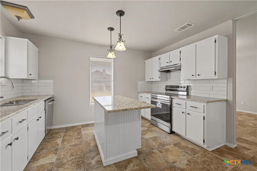 2108 Sandstone Drive Killeen, TX 76549