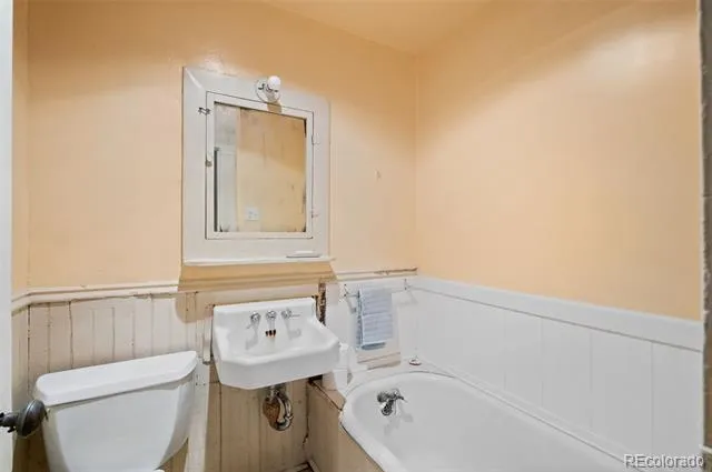 110 W Ellsworth Avenue Denver, CO 80223