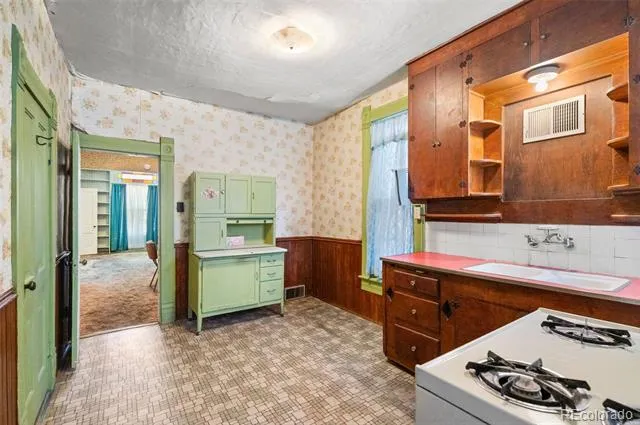 110 W Ellsworth Avenue Denver, CO 80223
