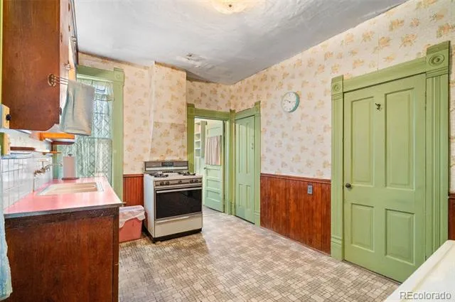 110 W Ellsworth Avenue Denver, CO 80223