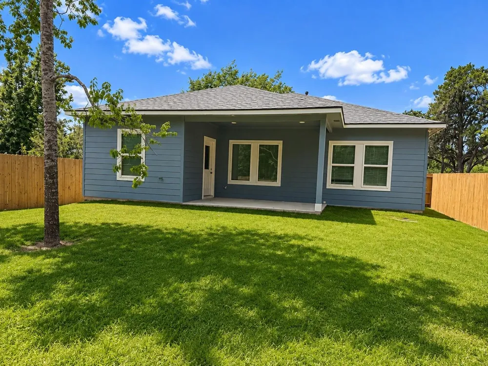 1740 23rd Street #LT3 Hempstead, TX 77445