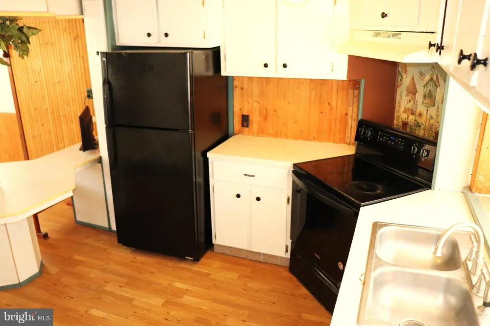 137 SHOUPS BRANCH RD Saxton, PA 16678