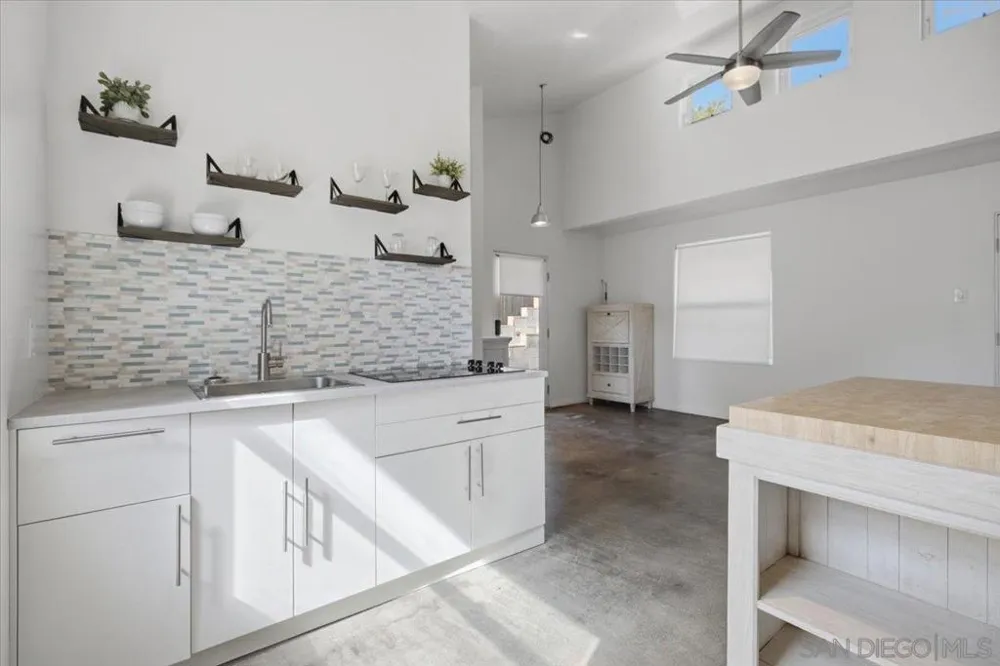 4654 68th La Mesa, CA 91942