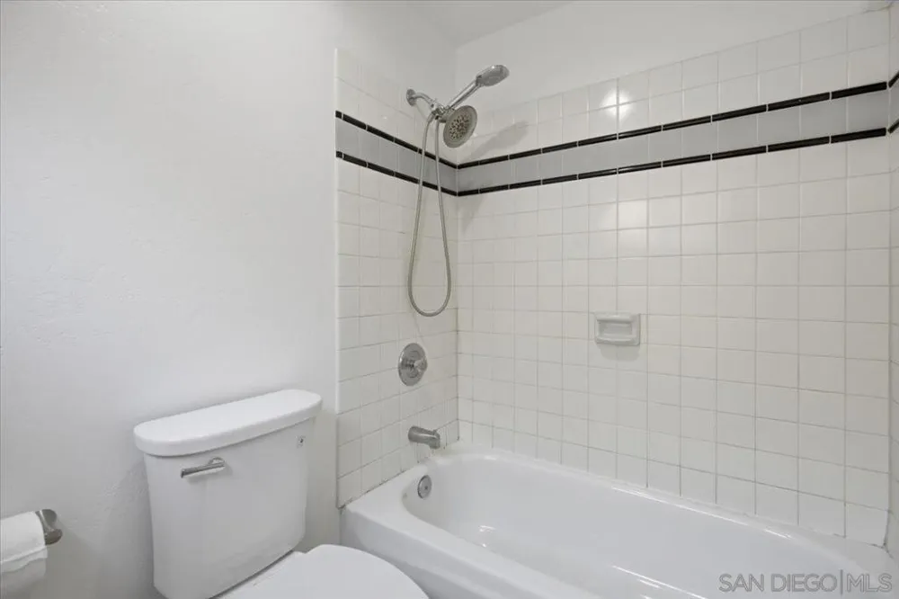 4654 68th La Mesa, CA 91942