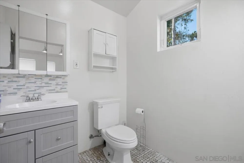 4654 68th La Mesa, CA 91942