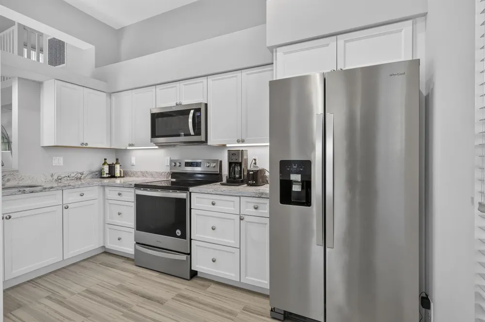 1020 Via Jardin Riviera Beach, FL 33418