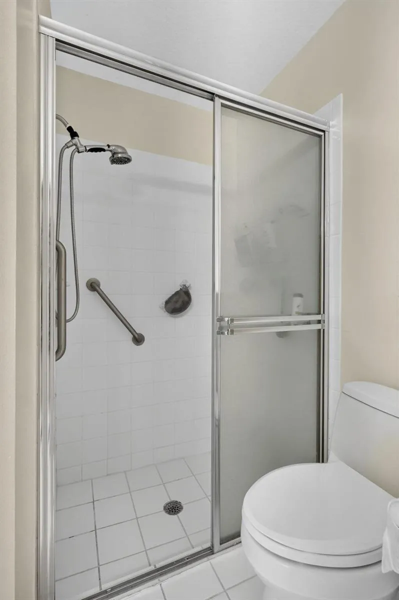 1020 Via Jardin Riviera Beach, FL 33418