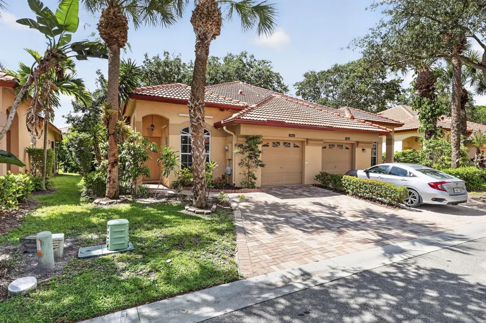 1020 Via Jardin Riviera Beach, FL 33418