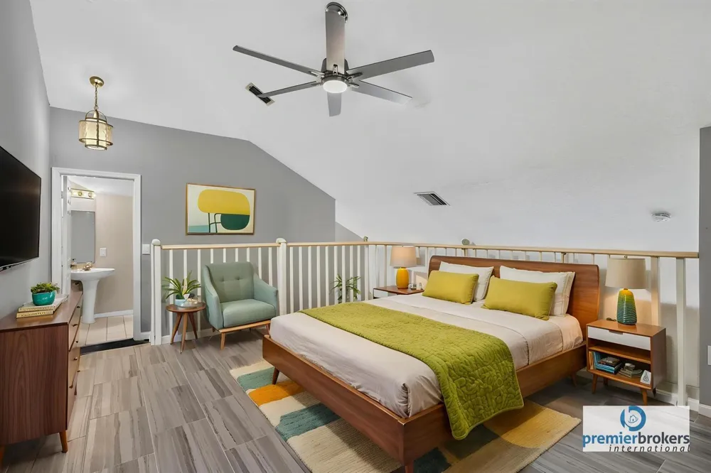 1020 Via Jardin Riviera Beach, FL 33418
