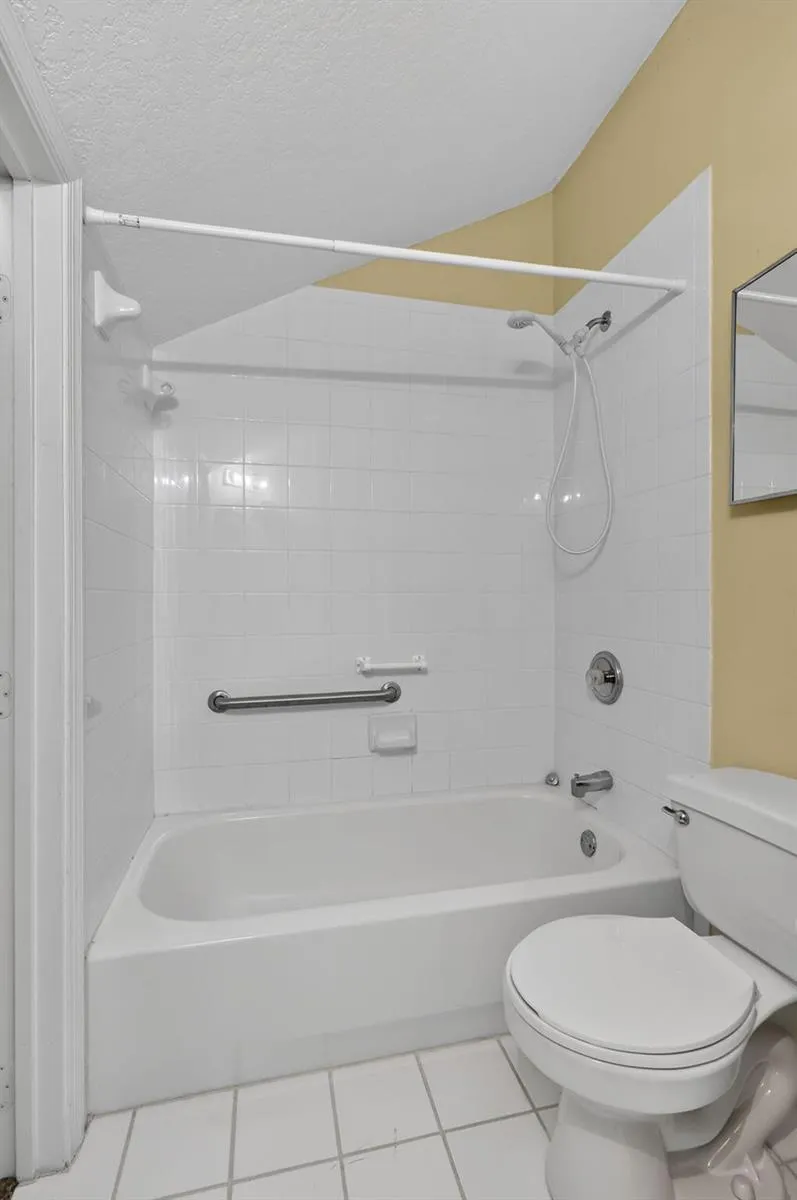 1020 Via Jardin Riviera Beach, FL 33418