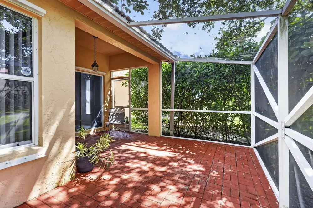 1020 Via Jardin Riviera Beach, FL 33418