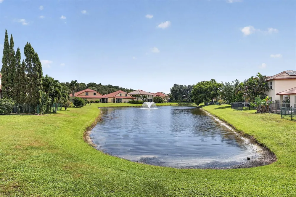 1020 Via Jardin Riviera Beach, FL 33418
