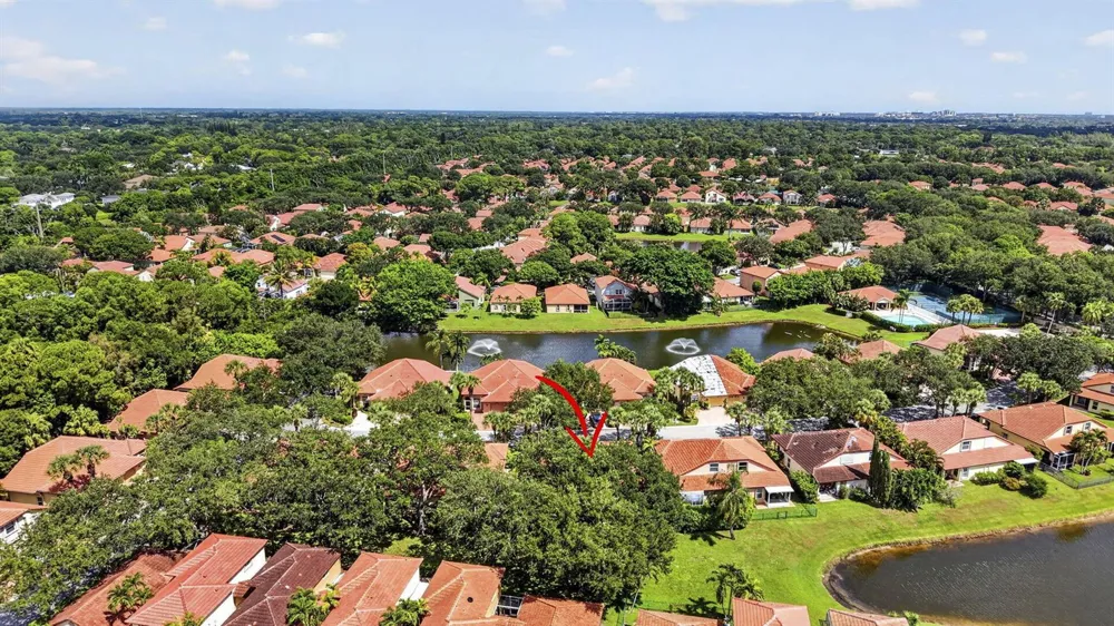 1020 Via Jardin Riviera Beach, FL 33418