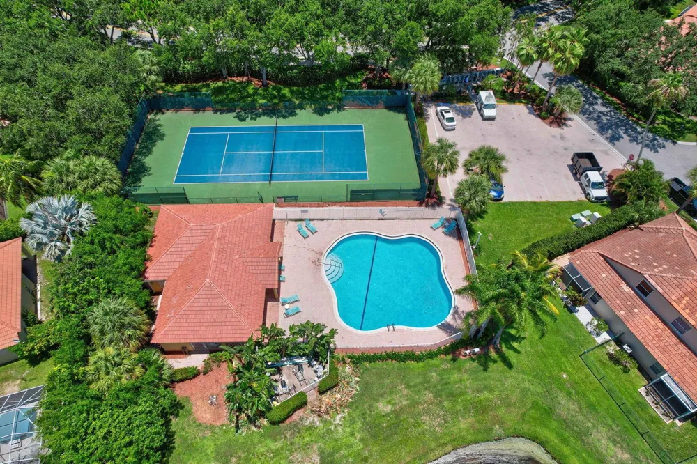 1020 Via Jardin Riviera Beach, FL 33418