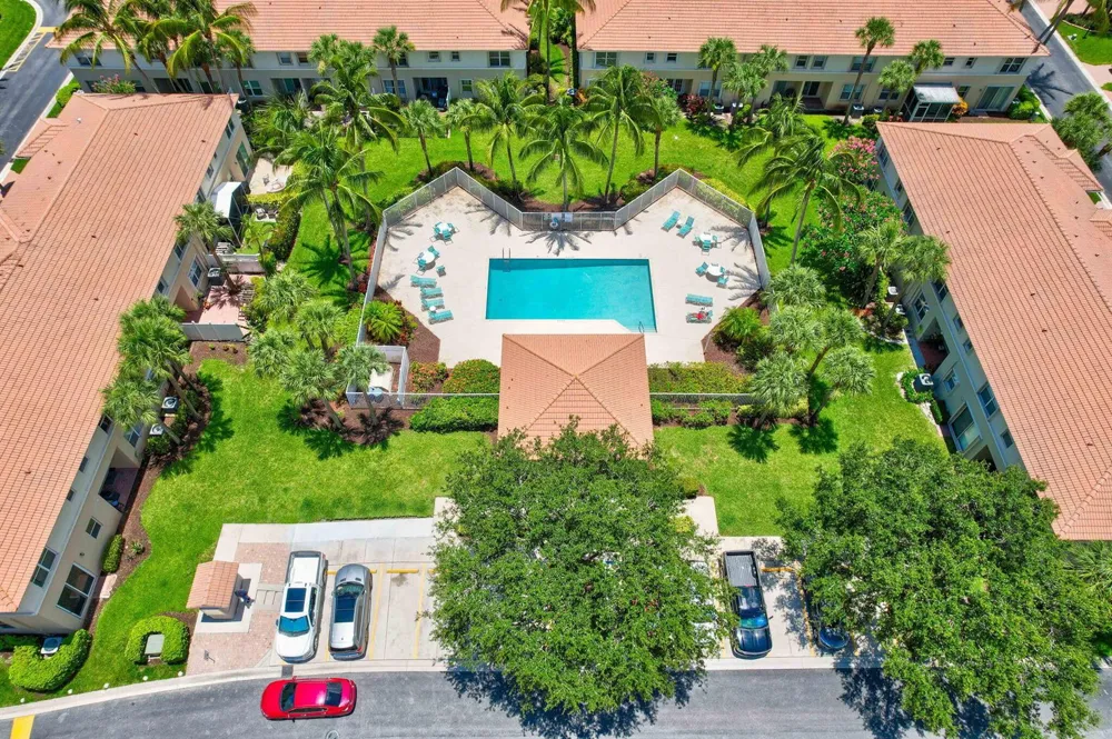 1020 Via Jardin Riviera Beach, FL 33418