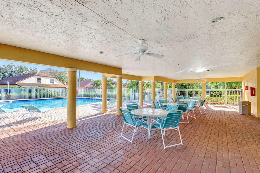 1020 Via Jardin Riviera Beach, FL 33418