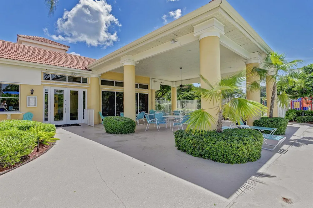 1020 Via Jardin Riviera Beach, FL 33418