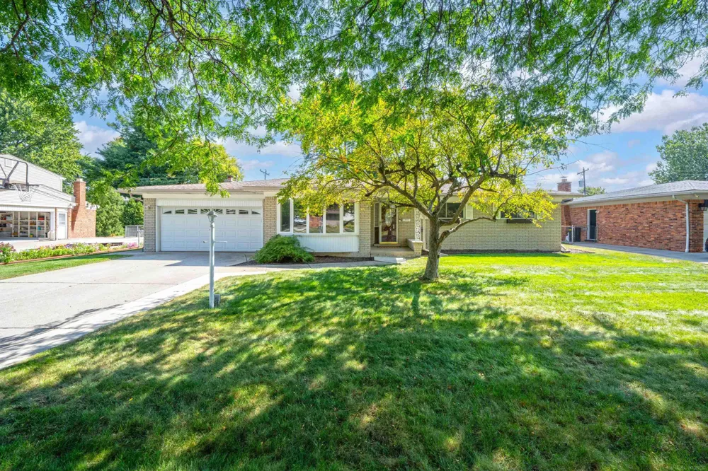 37352 Mario Drive Sterling Heights City, MI 48312