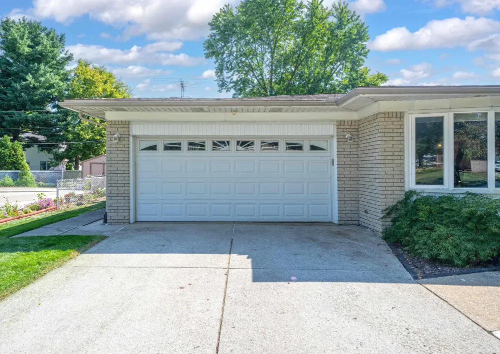 37352 Mario Drive Sterling Heights City, MI 48312