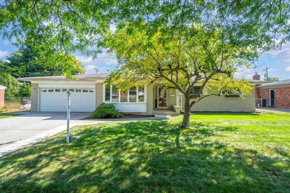 37352 Mario Drive Sterling Heights City, MI 48312