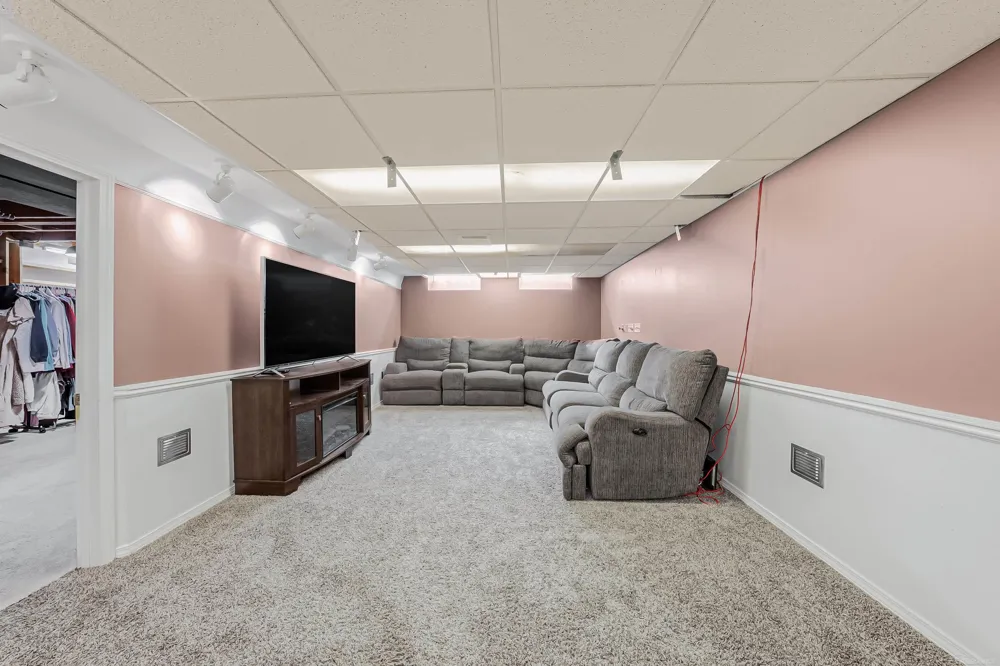 37352 Mario Drive Sterling Heights City, MI 48312