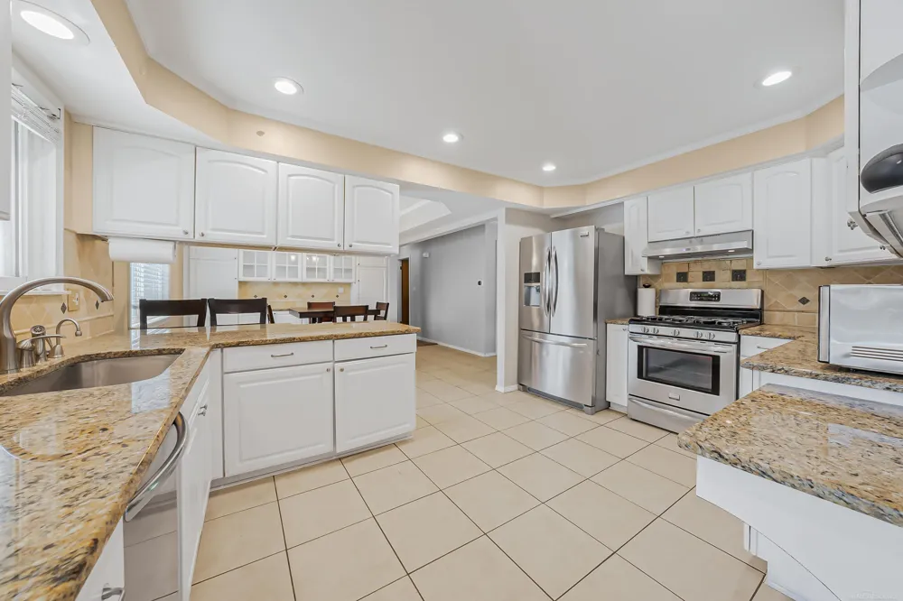 37352 Mario Drive Sterling Heights City, MI 48312