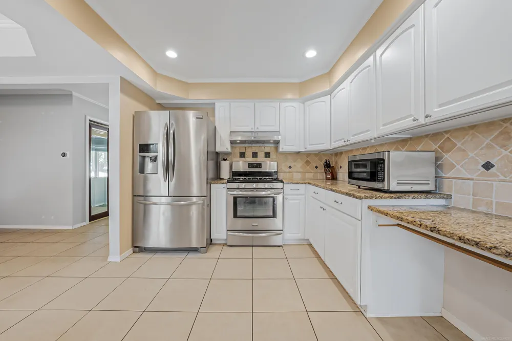 37352 Mario Drive Sterling Heights City, MI 48312