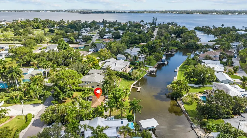 103 40TH STREET COURT NW Bradenton, FL 34209